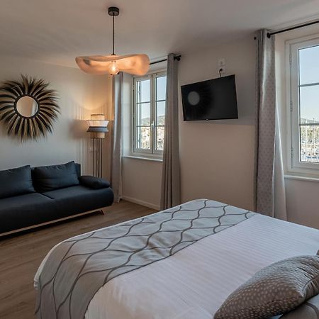 Hotel Restaurant De La Tour Sanary-sur-Mer Εξωτερικό φωτογραφία
